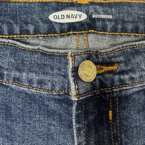 Old Navy Boyfriend Distressed Jeans Raw hem Size 2 - Picture 3 of 5